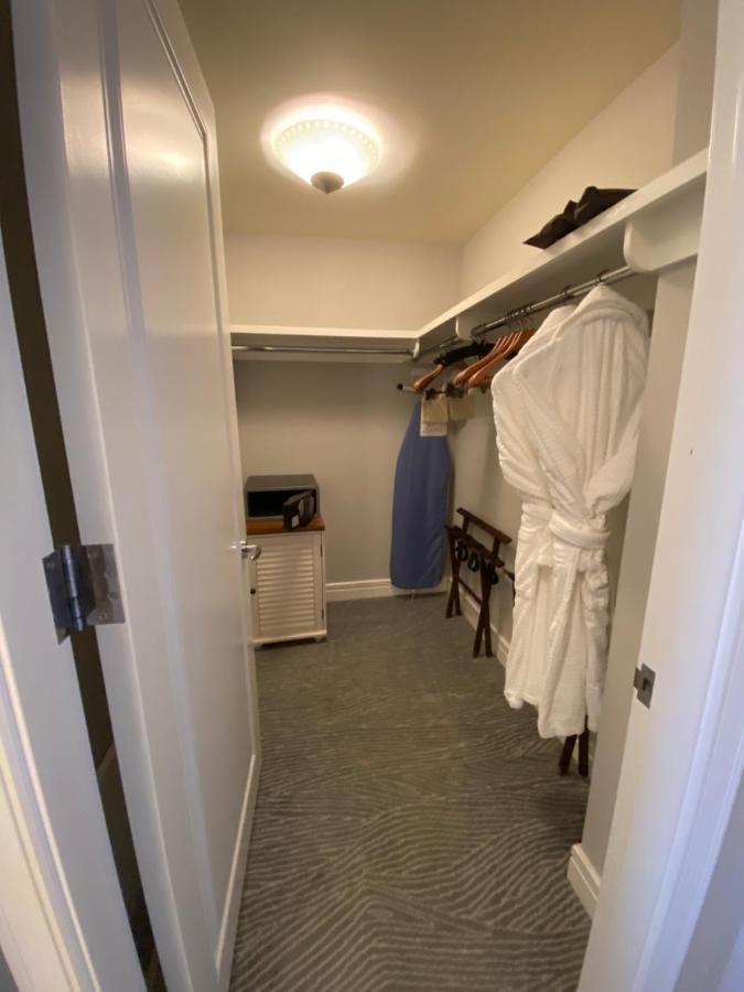 Private Condo Hotel At Four Seasons Brickell Маями Екстериор снимка