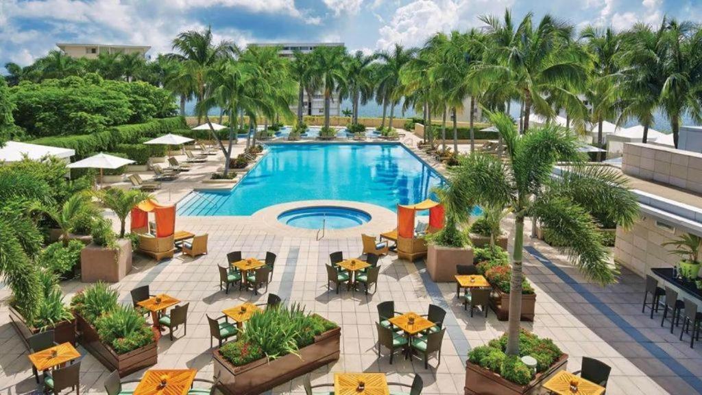 Private Condo Hotel At Four Seasons Brickell Маями Екстериор снимка